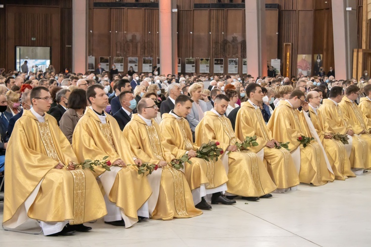 Święcenia kapłańskie w Świątyni Opatrzności Bożej