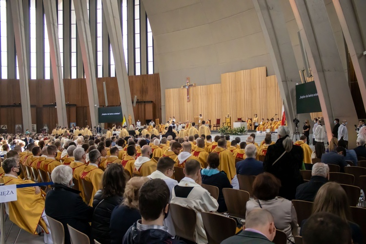 Święcenia kapłańskie w Świątyni Opatrzności Bożej