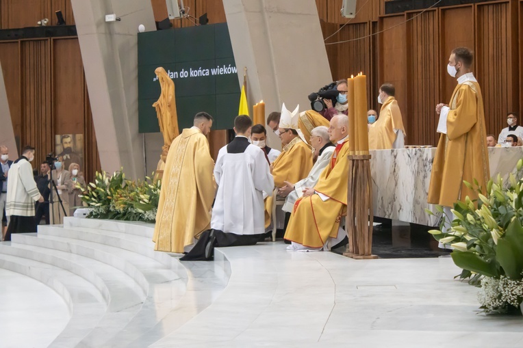 Święcenia kapłańskie w Świątyni Opatrzności Bożej