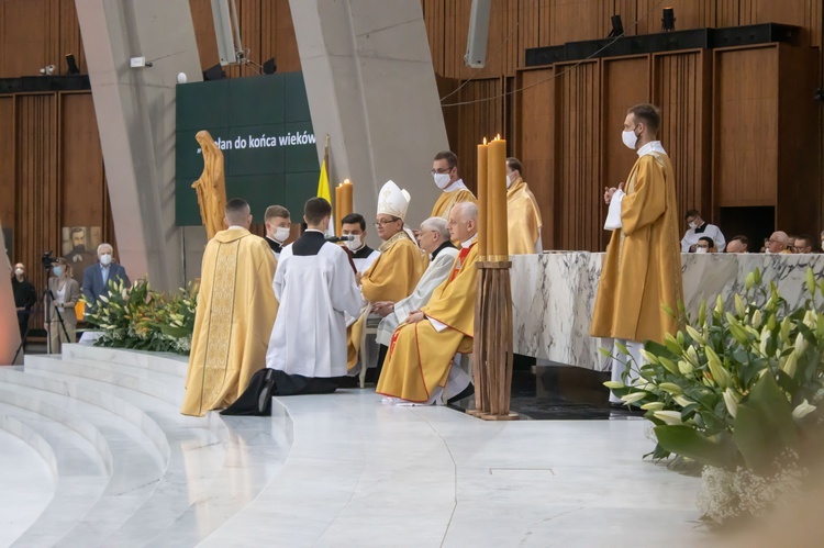 Święcenia kapłańskie w Świątyni Opatrzności Bożej