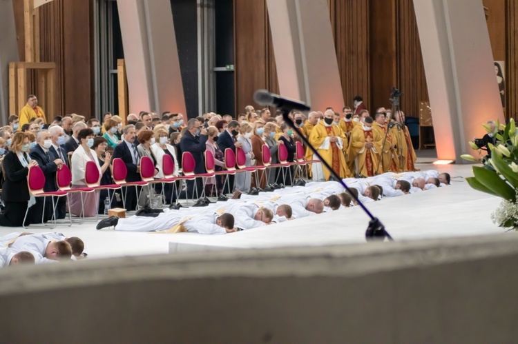 Święcenia kapłańskie w Świątyni Opatrzności Bożej