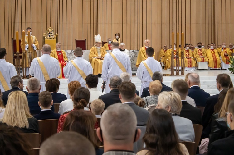 Święcenia kapłańskie w Świątyni Opatrzności Bożej