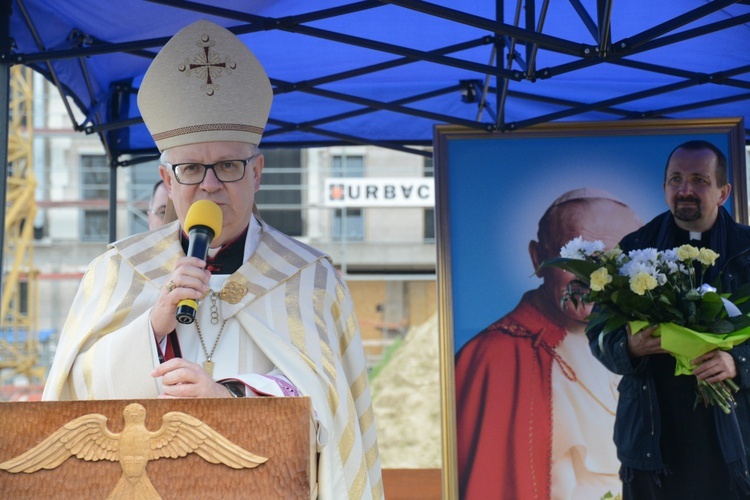 Kamień węgielny kościoła św. Jana Pawła II w Opolu