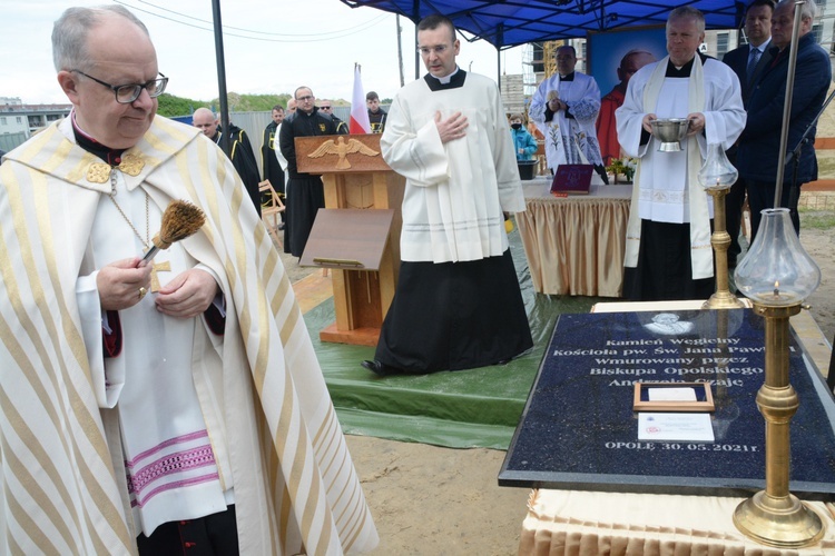 Kamień węgielny kościoła św. Jana Pawła II w Opolu