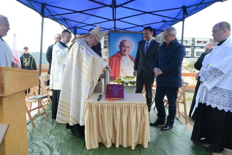 Kamień węgielny kościoła św. Jana Pawła II w Opolu