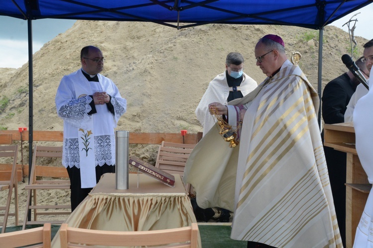 Kamień węgielny kościoła św. Jana Pawła II w Opolu