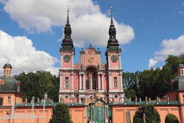 ▲	Tutejsza świątynia jest kościołem jubileuszowym.