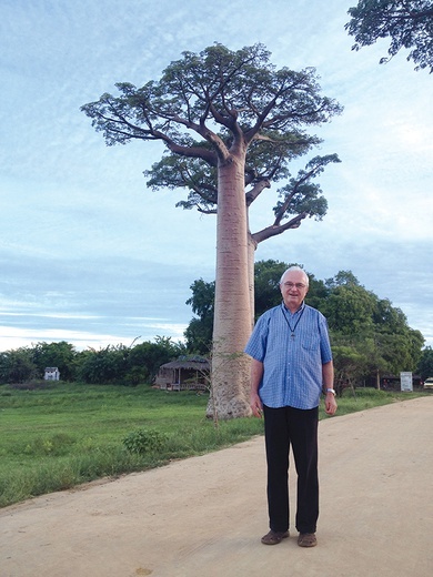 ▲	O wyborze miejsca pracy misyjnej zadecydowała książka A. Fiedlera.