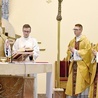 ▼	Eucharystia odprawiana przez nowo wyświęconych księży w seminaryjnej kaplicy.