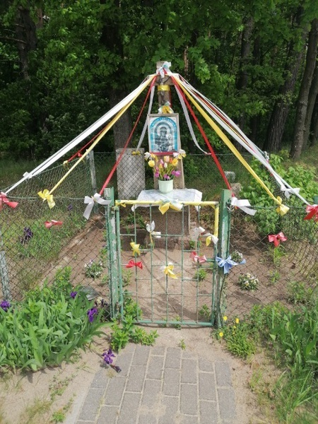 Guty. Kapliczka maryjna