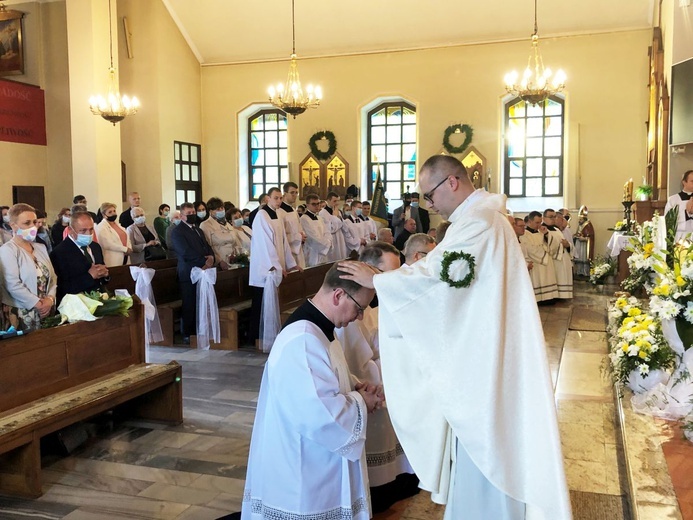 Prymicyjna Msza św. ks. Pawła Stawarczyka w Marklowicach Górnych