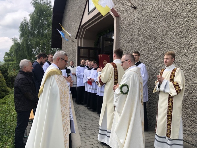 Prymicyjna Msza św. ks. Pawła Stawarczyka w Marklowicach Górnych