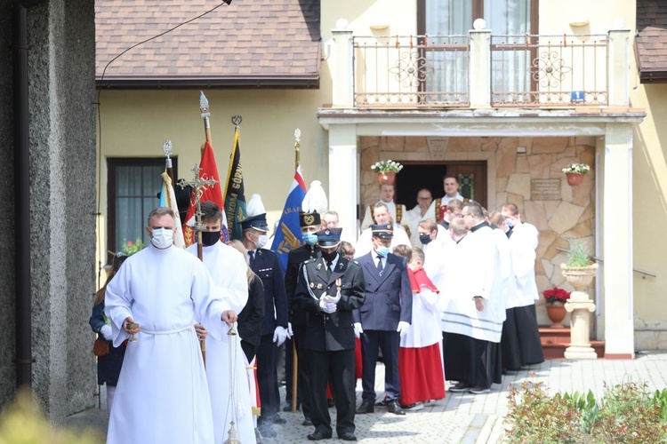 Prymicyjna Msza św. ks. Pawła Stawarczyka w Marklowicach Górnych