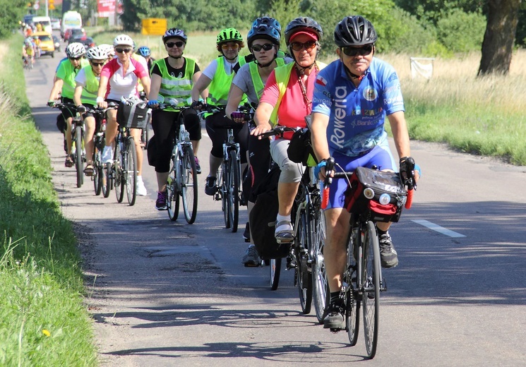 Z Wrocławia na Jasną Górę rowerem. 320 kilometrów radości i rekolekcji