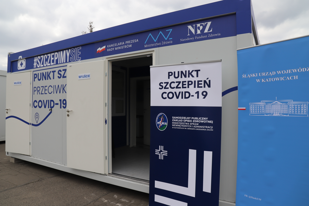 Mobilny Punkt Szczepień Piotrków Trybunalski Śląskie. W sobotę mobilny punkt szczepień w Żywcu, w niedzielę w...