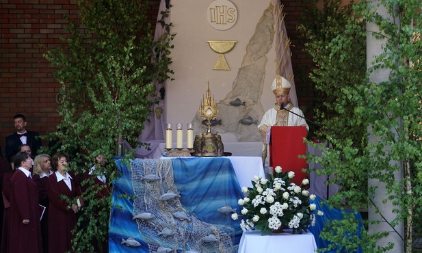 Bp Jan Kopiec: Dzisiaj jest święto radości i wdzięczności