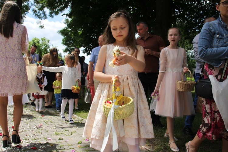 Tarnobrzeg. Procesja Bożego Ciała u ojców dominikanów