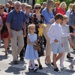 Tarnobrzeg. Procesja Bożego w parafii Miłosierdzia Bożego.