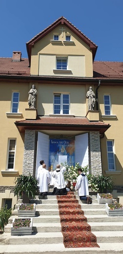 Boże Ciało w Parafii Najświętszego Serca Pana Jezusa w Ząbkowicach Śląskich