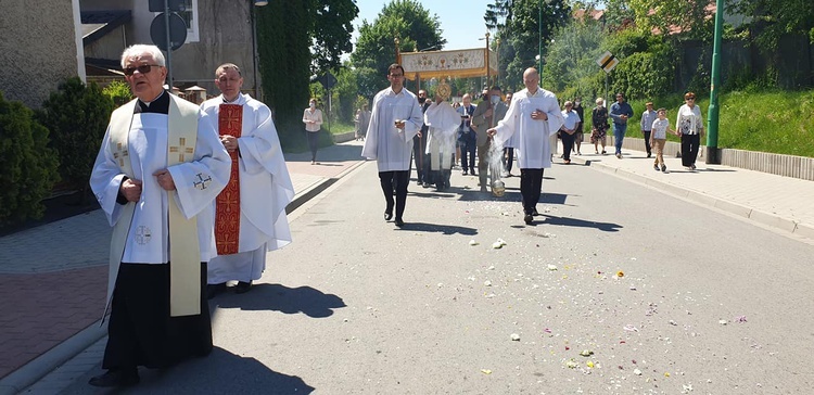 Boże Ciało w Parafii Najświętszego Serca Pana Jezusa w Ząbkowicach Śląskich