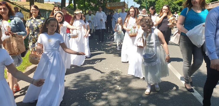 Boże Ciało w Parafii Najświętszego Serca Pana Jezusa w Ząbkowicach Śląskich