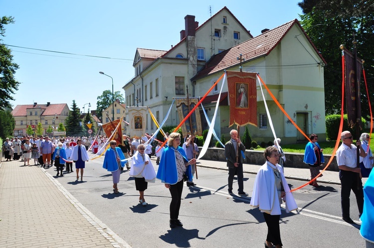 Boże Ciało w parafii Wniebowzięcia NMP w Bielawie