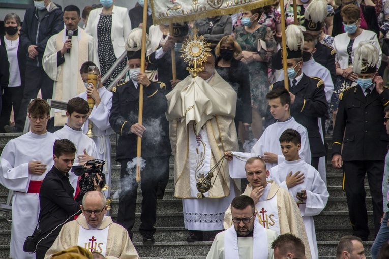 Tarnobrzeg. Uroczystość Ciała i Krwi Pańskiej