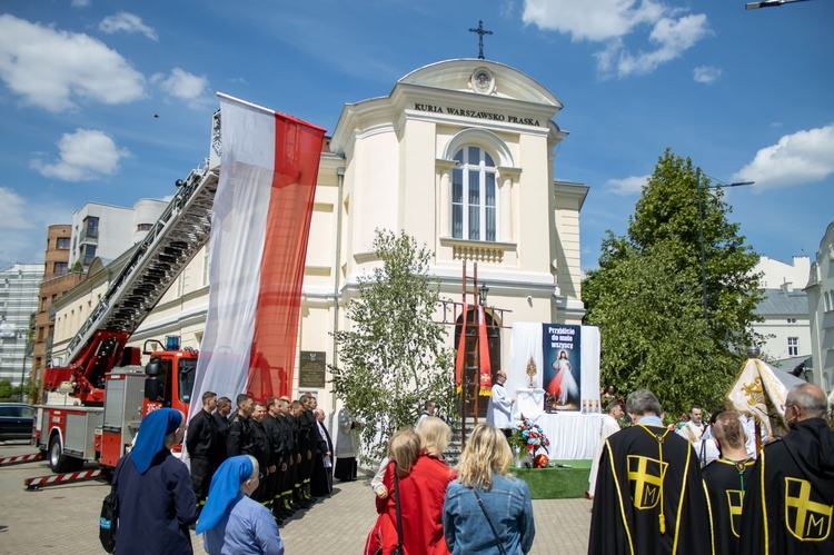 Dywan z kwiatów dla Jezusa