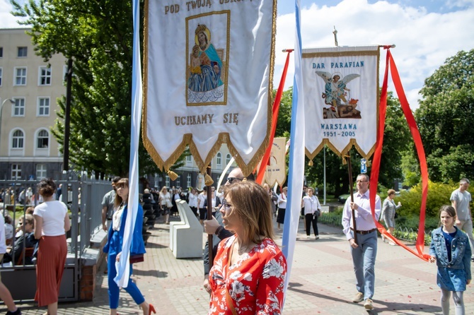 Dywan z kwiatów dla Jezusa