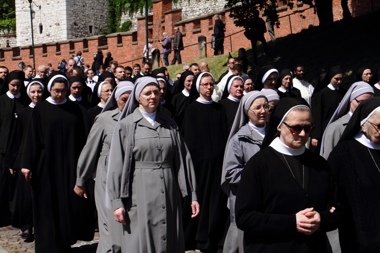 Boże Ciało 2021. Procesja z Wawelu na Rynek Główny