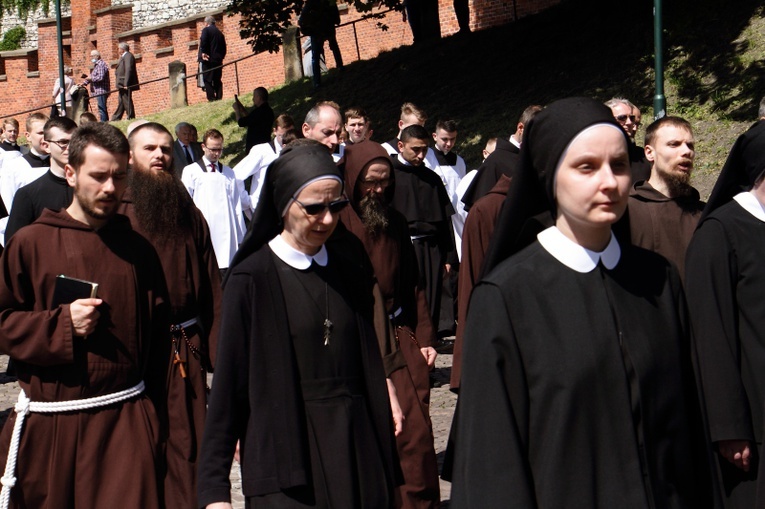 Boże Ciało 2021. Procesja z Wawelu na Rynek Główny