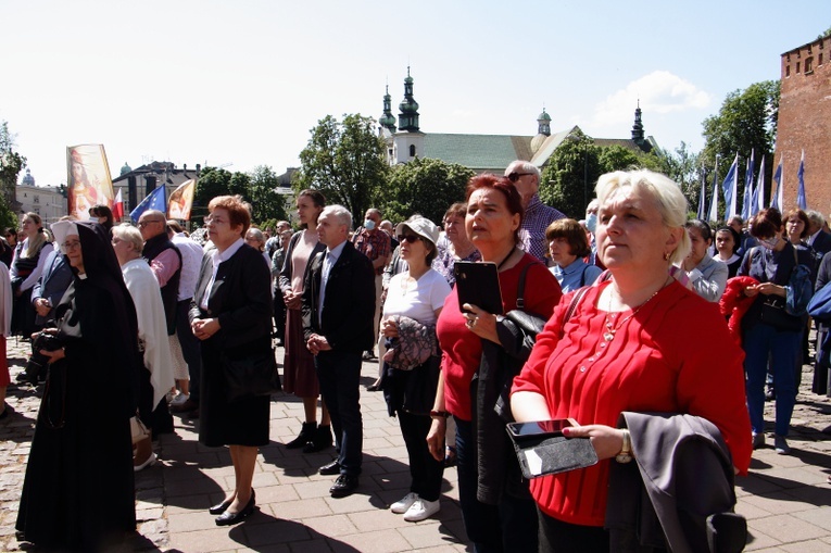 Boże Ciało 2021. Procesja z Wawelu na Rynek Główny