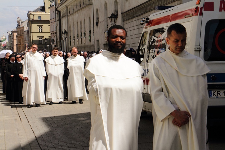 Boże Ciało 2021. Procesja z Wawelu na Rynek Główny
