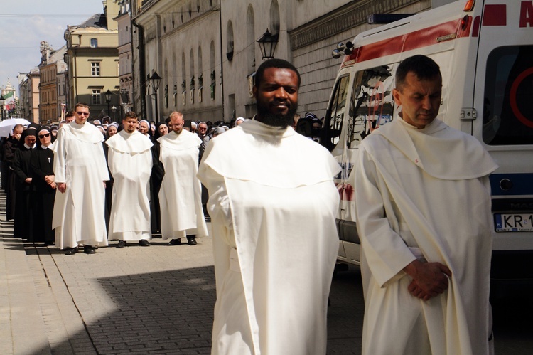 Boże Ciało 2021. Procesja z Wawelu na Rynek Główny