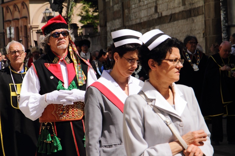 Boże Ciało 2021. Procesja z Wawelu na Rynek Główny