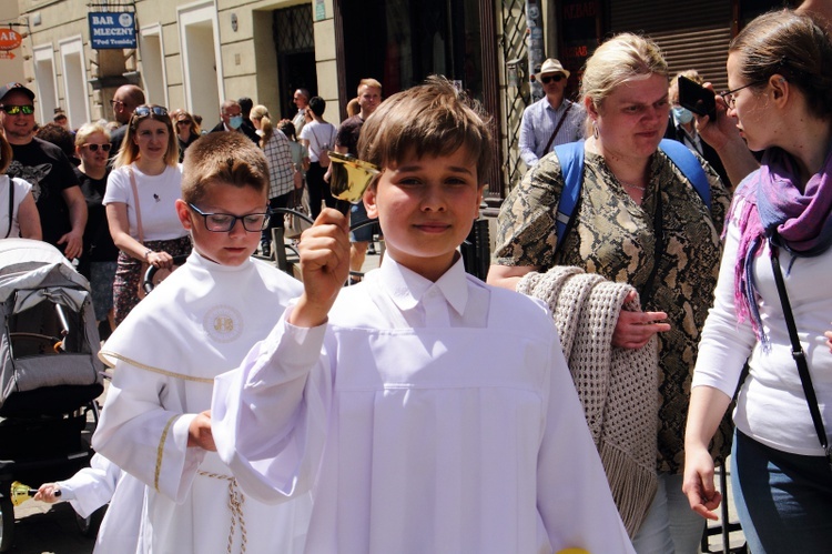 Boże Ciało 2021. Procesja z Wawelu na Rynek Główny