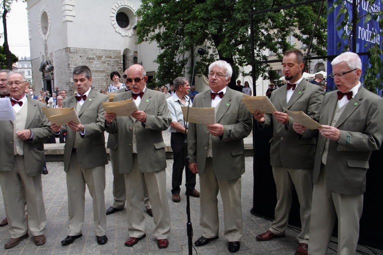 Boże Ciało 2021. Procesja z Wawelu na Rynek Główny