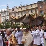 Boże Ciało 2021. Procesja z Wawelu na Rynek Główny