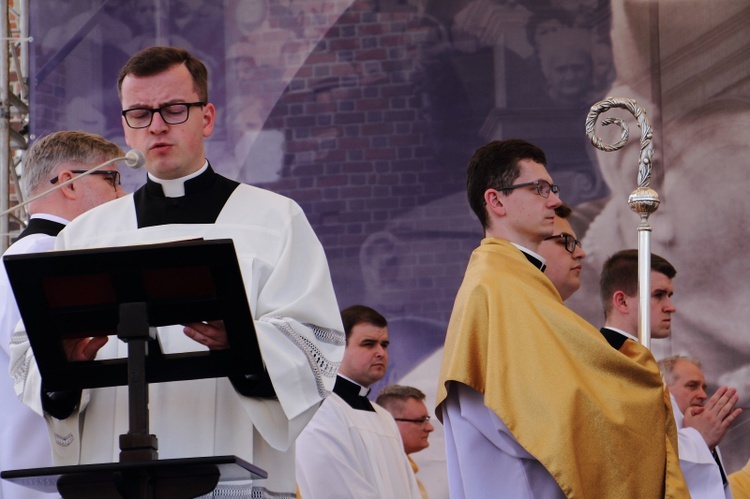 Boże Ciało 2021. Procesja z Wawelu na Rynek Główny