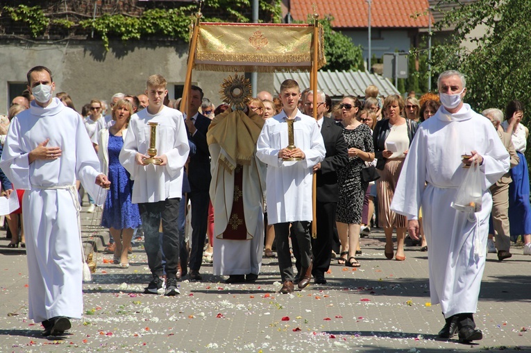 Boże Ciało 2021 - parafia pw. NMP Różańcowej w Kiełczowie