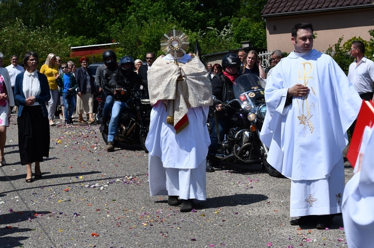 Zmotoryzowana procesja Bożego Ciała w Połczynie-Zdroju