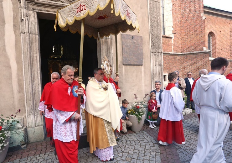 Procesja eucharystyczna w parafii Bożego Ciała w Krakowie 2021
