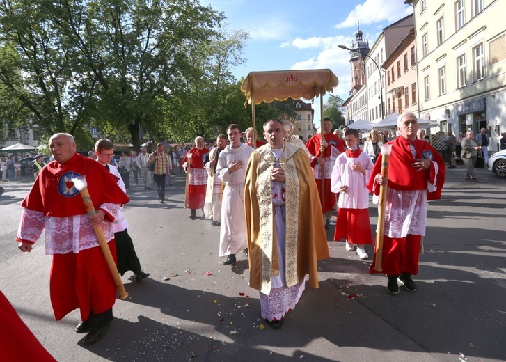 Procesja eucharystyczna w parafii Bożego Ciała w Krakowie 2021