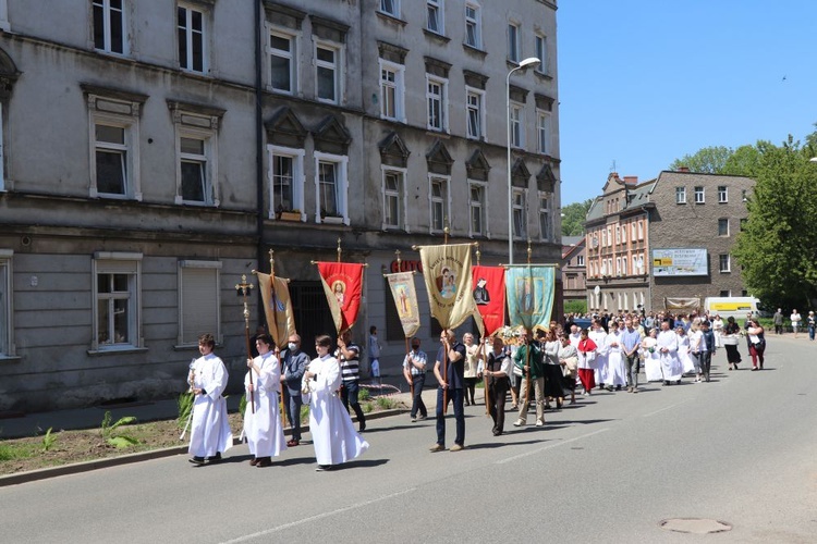 Boże Ciało u św. Barbary i w Zmartwychwstaniu w Wałbrzychu