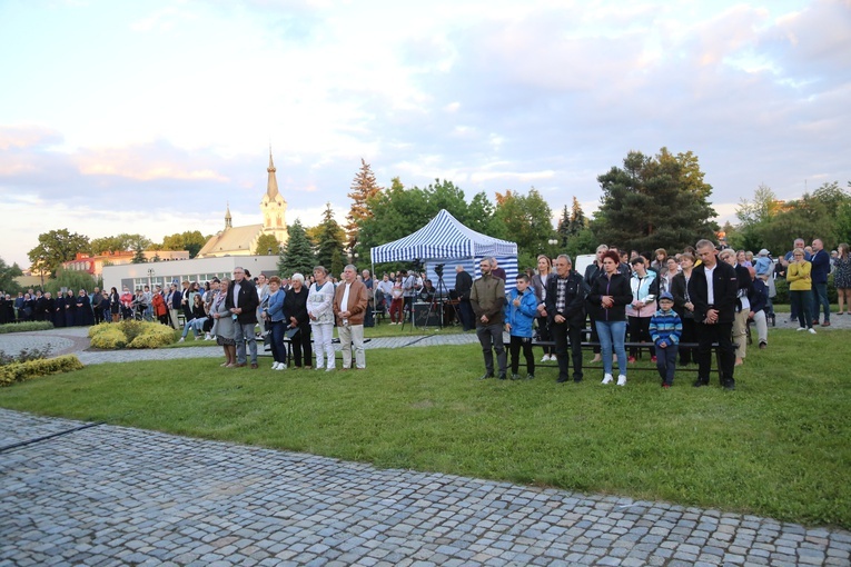 Koncert uwielbienia w Dębicy