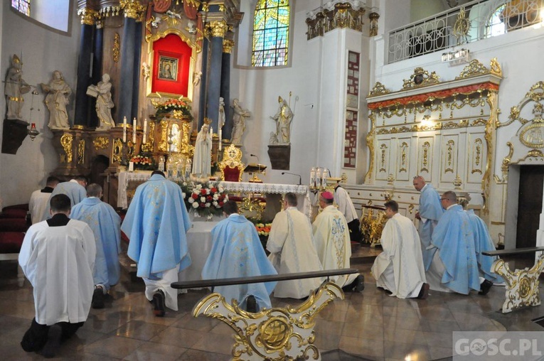 Z Paradyża do Rokitna o powołania