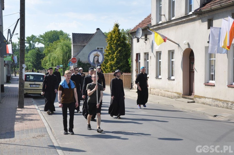 Z Paradyża do Rokitna o powołania