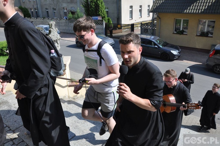 Z Paradyża do Rokitna o powołania