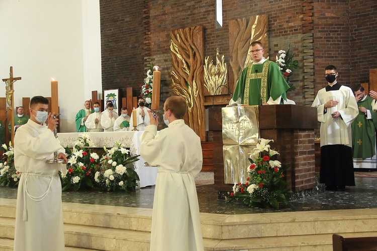 Święcenia diakonatu w Koszalinie cz. 1