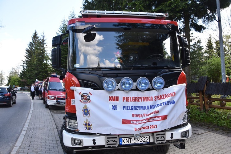 Motocykliści i strażacy na Drodze Papieskiej